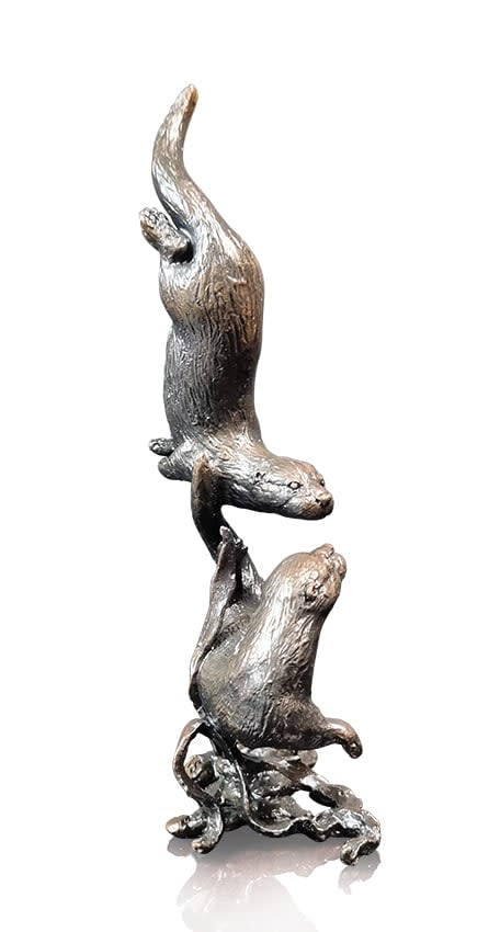 Otter Pair Playing (1214)