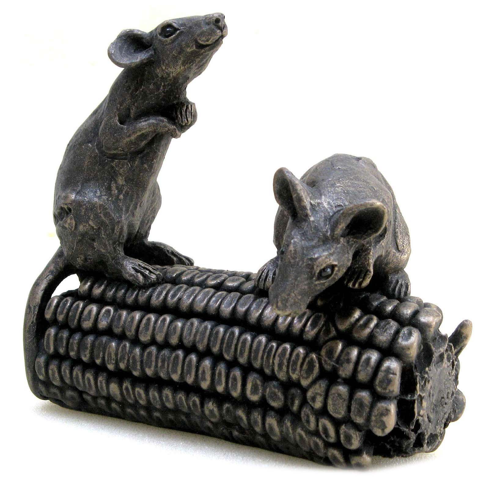 Tom And Hunca, Mice On Corn On The Cob